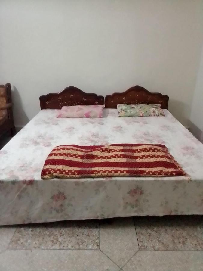Newly Renovated Guesthouse Исламабад Екстериор снимка